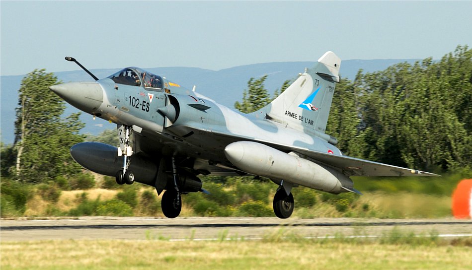 M.2000-5F 73/102-ES dell'GC 1/2 all'atterraggio. (ph Mauro Finati/Flightline IAPS) f.af M.2000 102-ES atterraggio